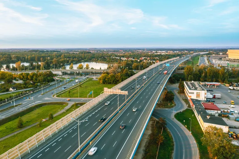 Rencana PPN Jalan Tol, Bagaimana Praktiknya di Berbagai Negara?